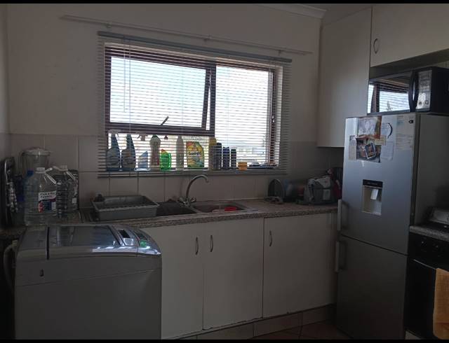 2 BEDROOM SECTIONAL TITLE FOR SALE IN BEYERS PARK
